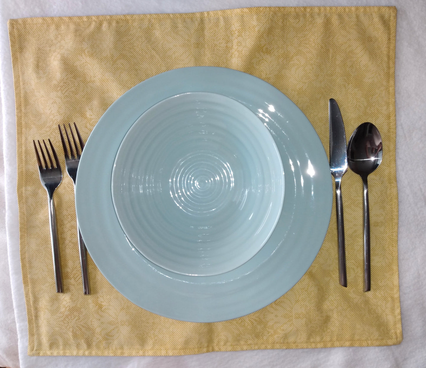 Placemats Reversible 100% Cotton Blue Trees Gold Damask