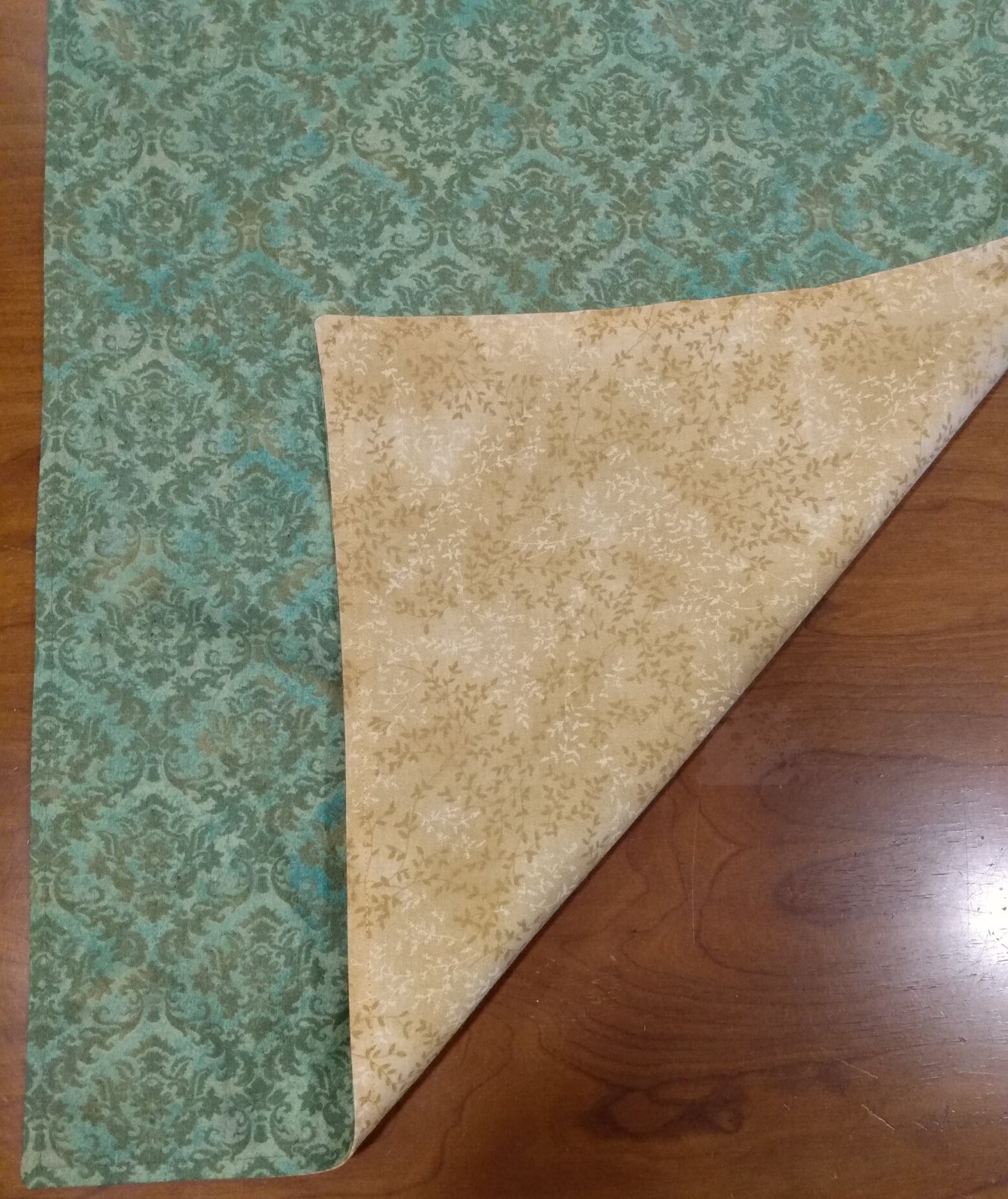 Table Runner Reversible 100% Cotton Green Damask and Gold Leaves