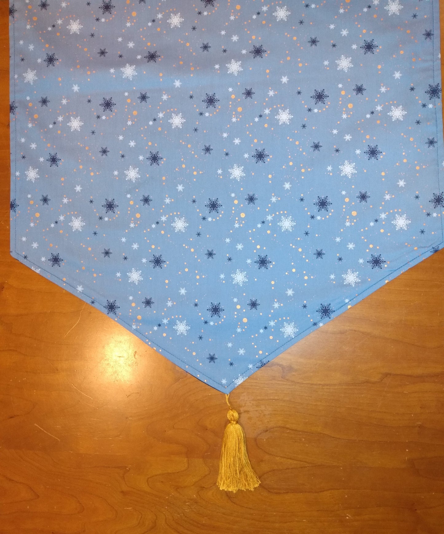 Table Runner 100% Cotton Navy Blue and White Snowflakes 60"