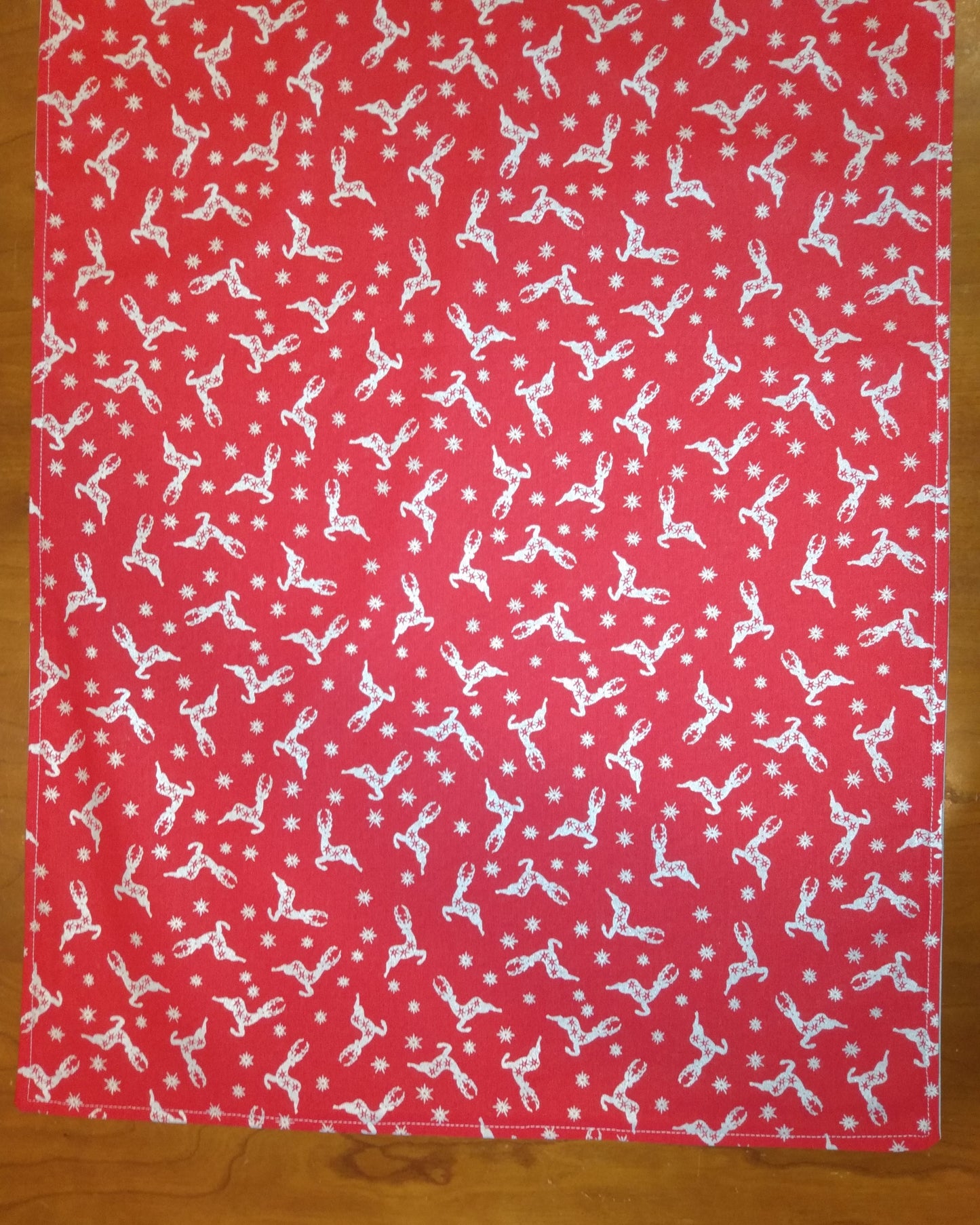 Table Runner 100% Cotton Silver Reindeer Stars Red