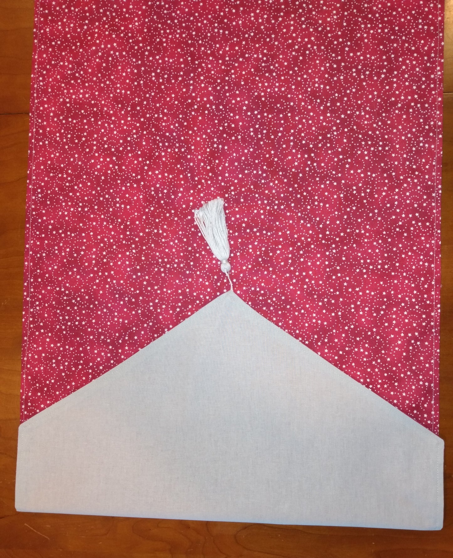 Table Runner 100% Cotton Silver Stars Swirls Red