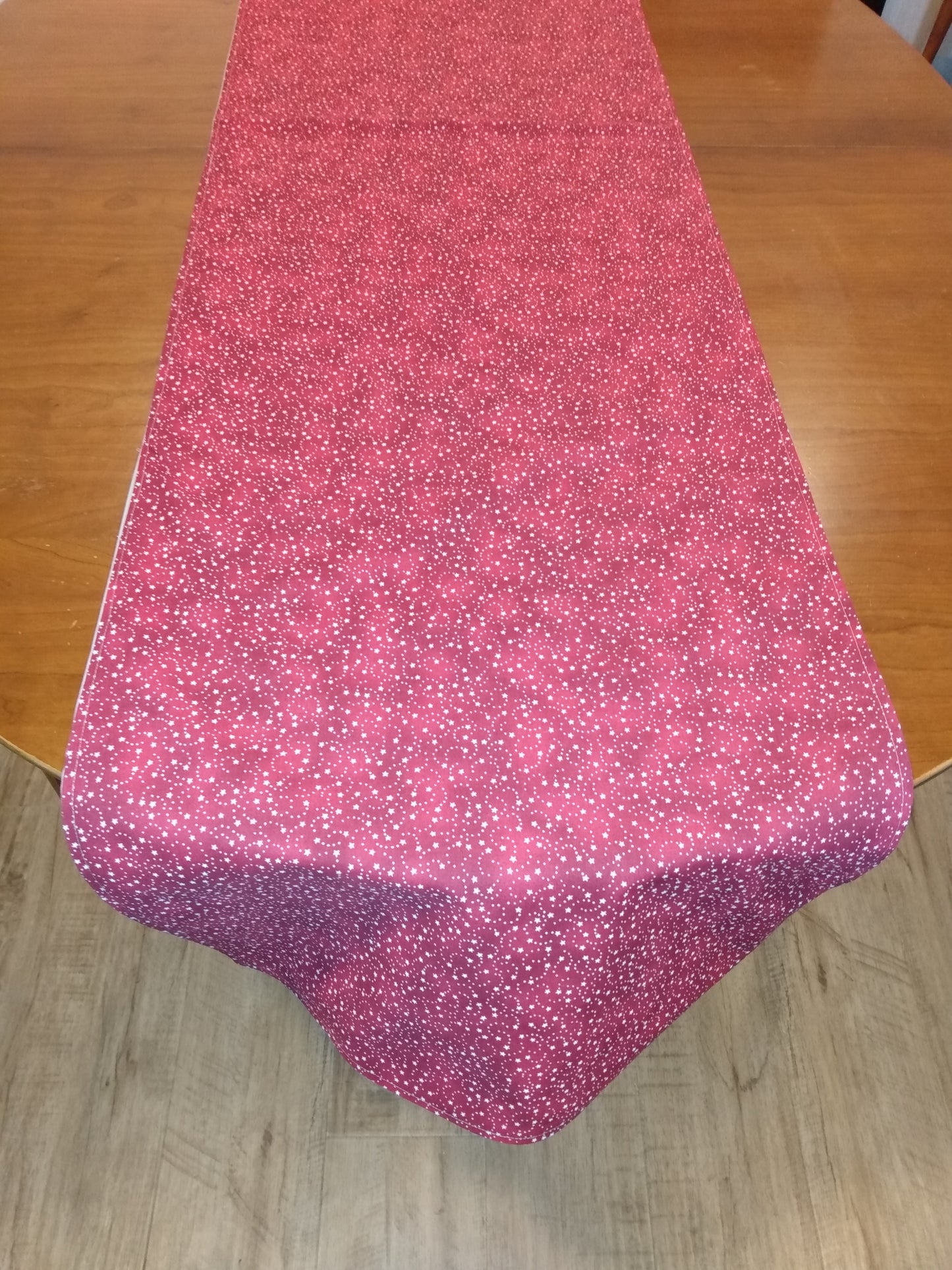 Table Runner 100% Cotton Silver Stars Swirls Red