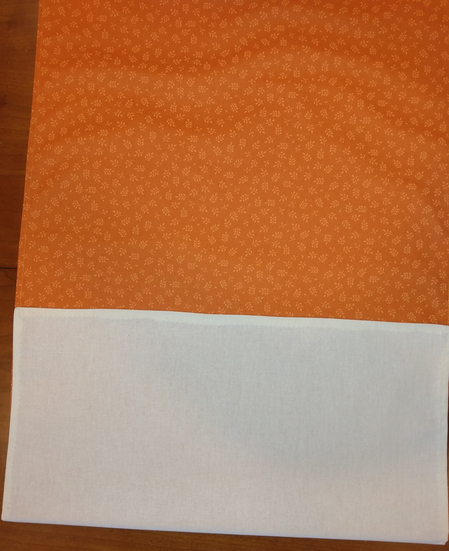 Table Runner 100% Cotton Orange Leaves
