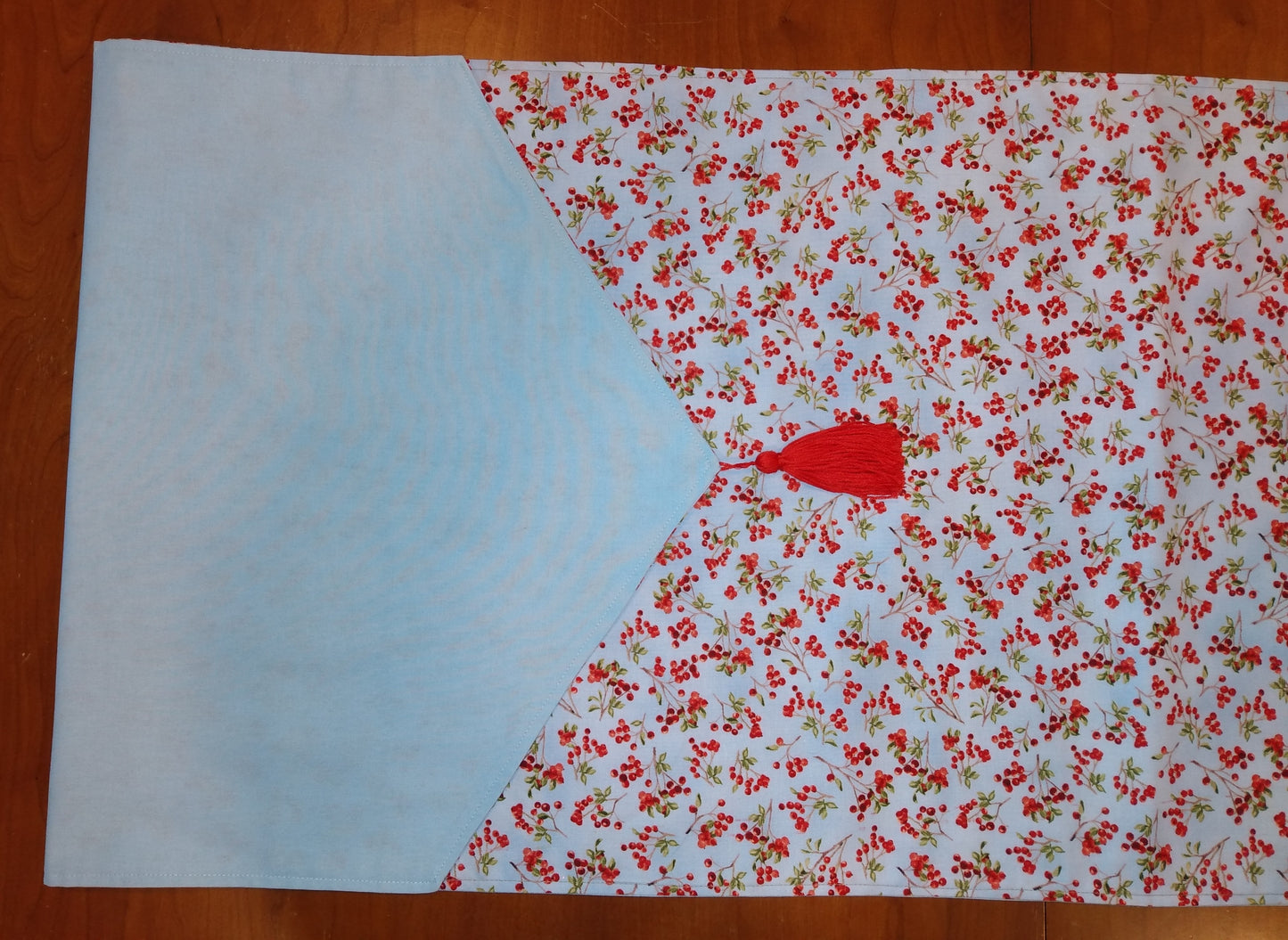 Table Runner 100% Cotton Red Current Berries Blue