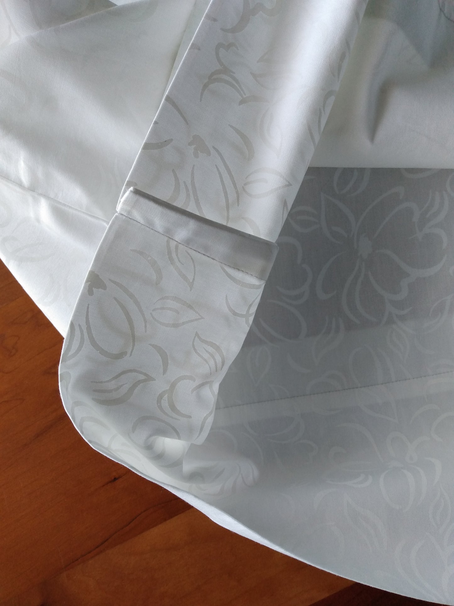 100% Cotton Pillowcase White Floral Pale Green