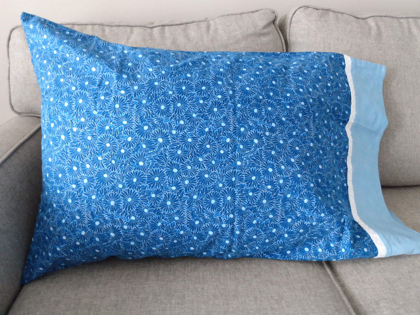 100% Cotton Pillowcase Navy Blue Daisies