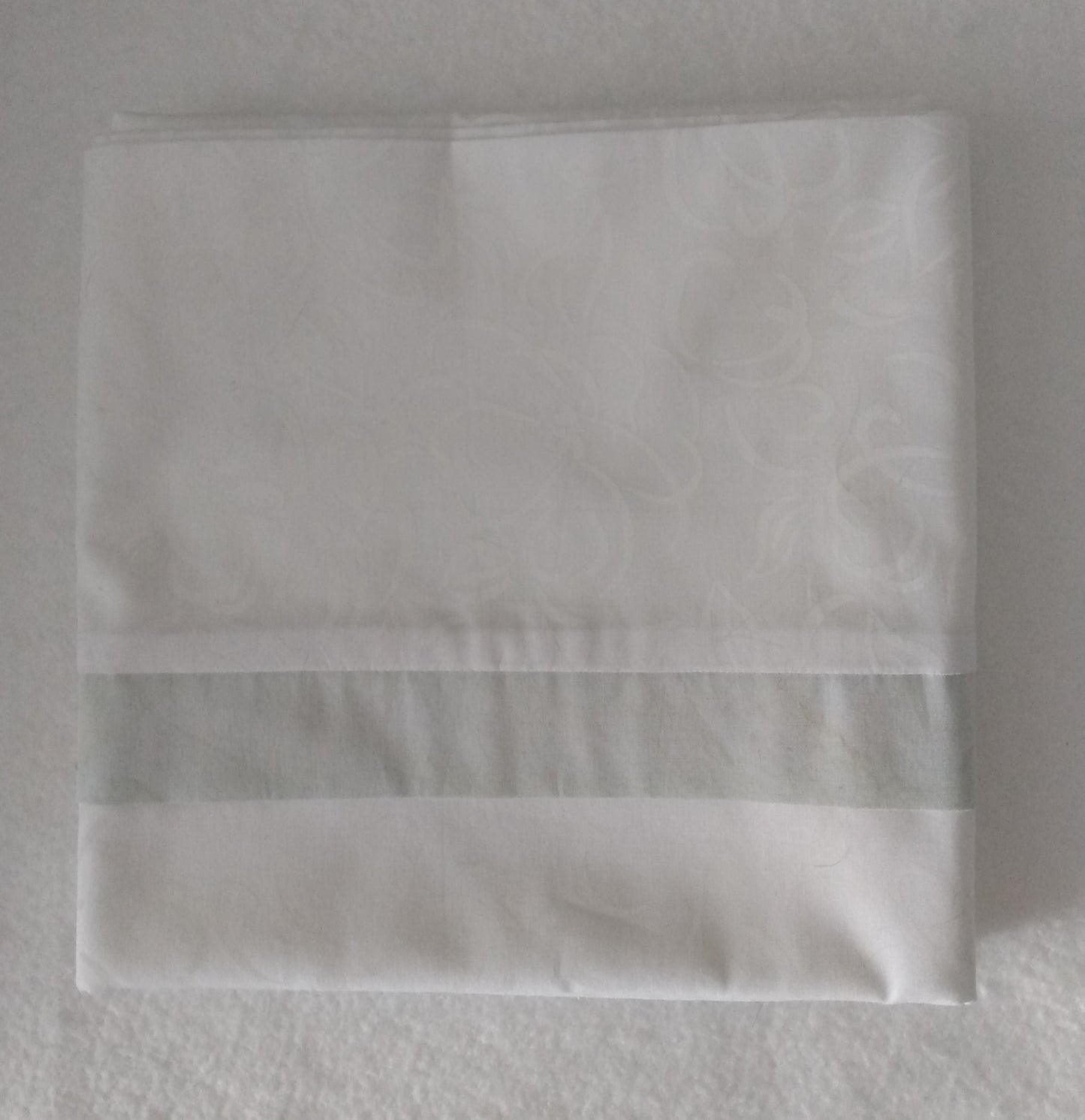100% Cotton Pillowcase White Floral Pale Green