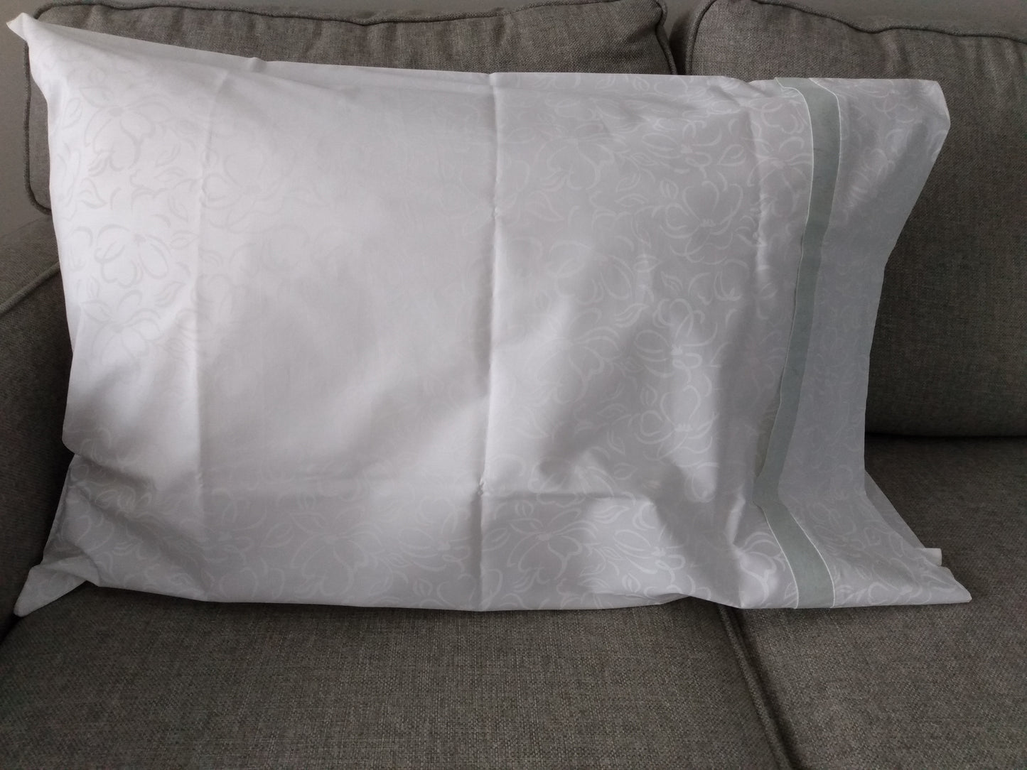 100% Cotton Pillowcase White Floral Pale Green