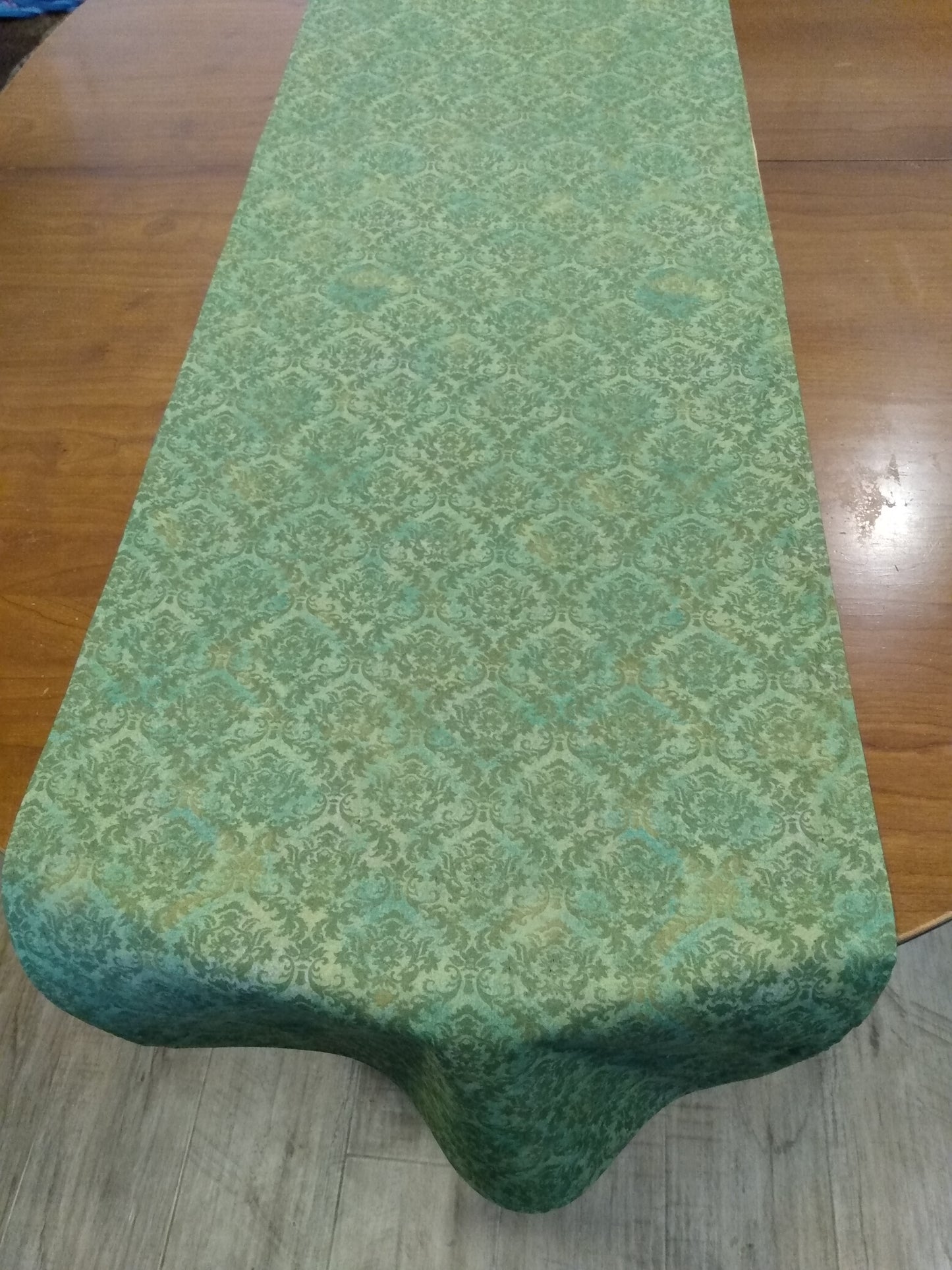 Table Runner Reversible 100% Cotton Green Damask and Gold Leaves