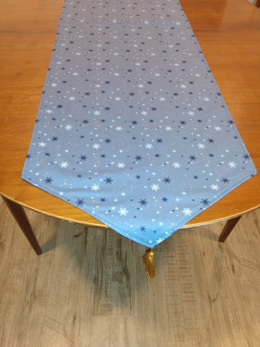 Table Runner 100% Cotton Navy Blue and White Snowflakes 60"