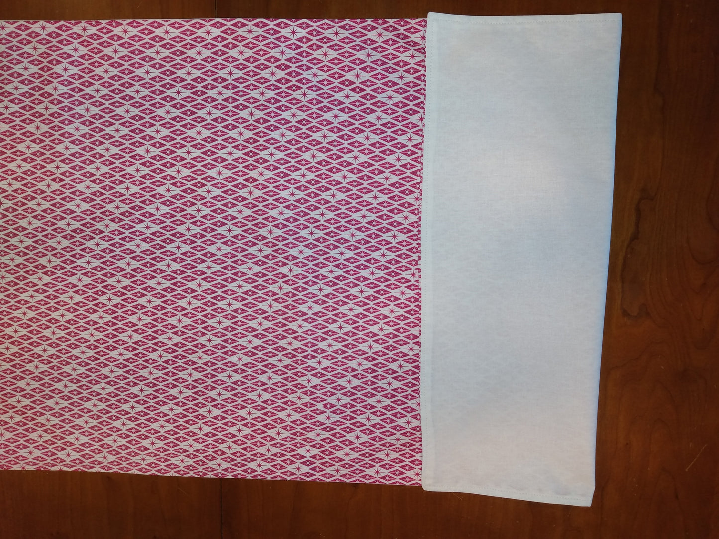 Table Runner 100% Cotton Red White Mid-Century Modern