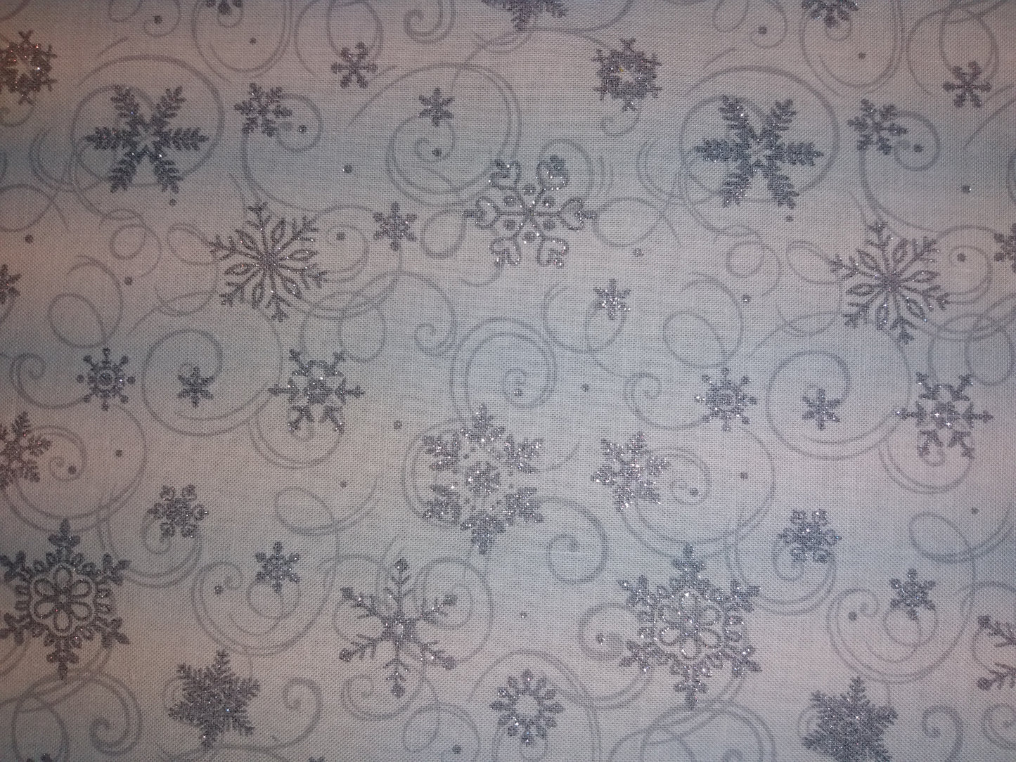 Table Runner 100% Cotton Silver Stars Snowflakes