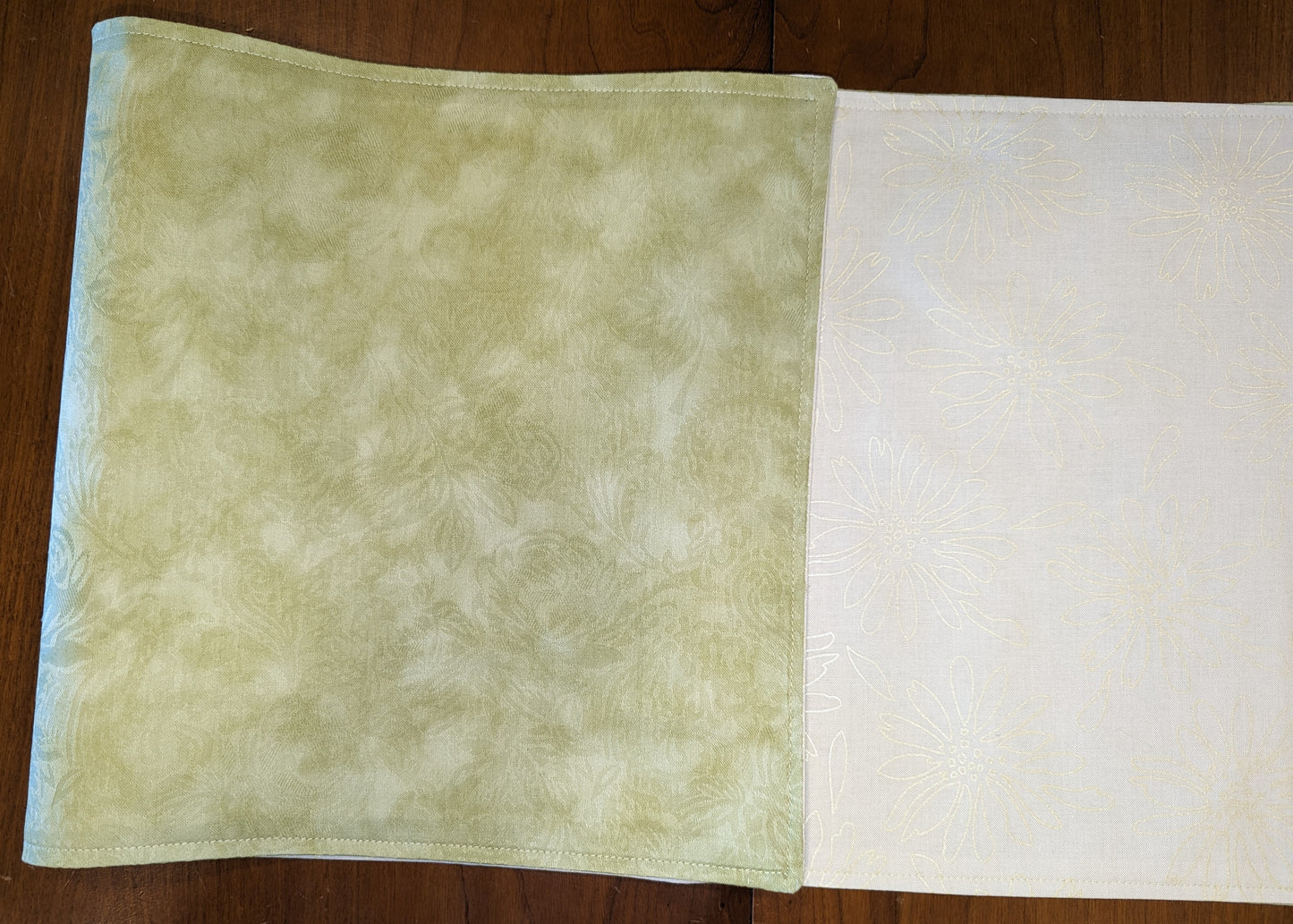 Table Runner Reversible 100% Cotton Cream Light Green Damask