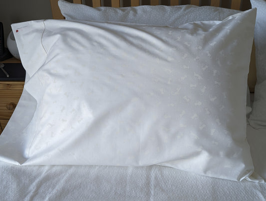 100% Cotton Pillowcase White on white Cats