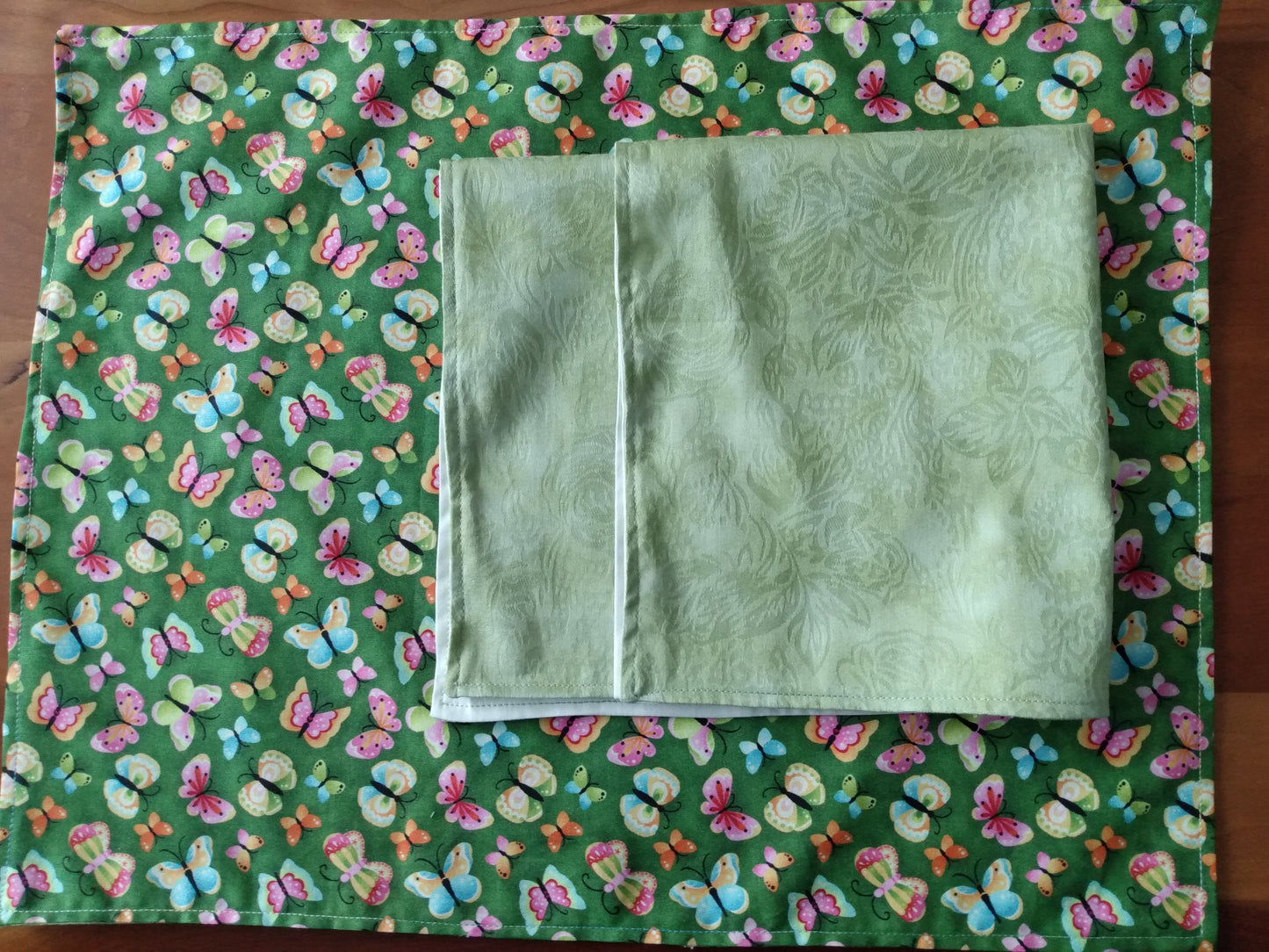 Placemats Napkins 100% Cotton Butterfly Green Damask