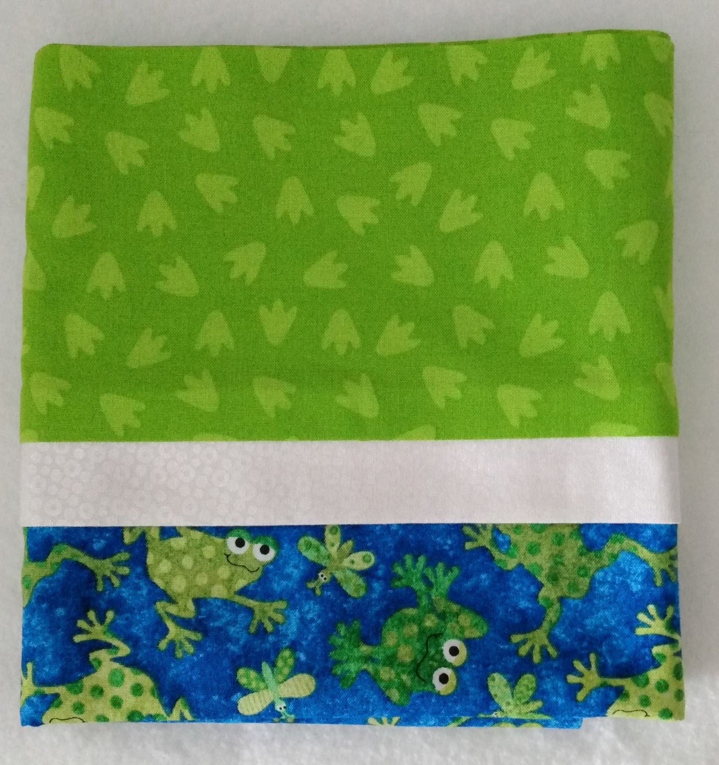 100% Cotton Pillowcase Frogs Blue Green