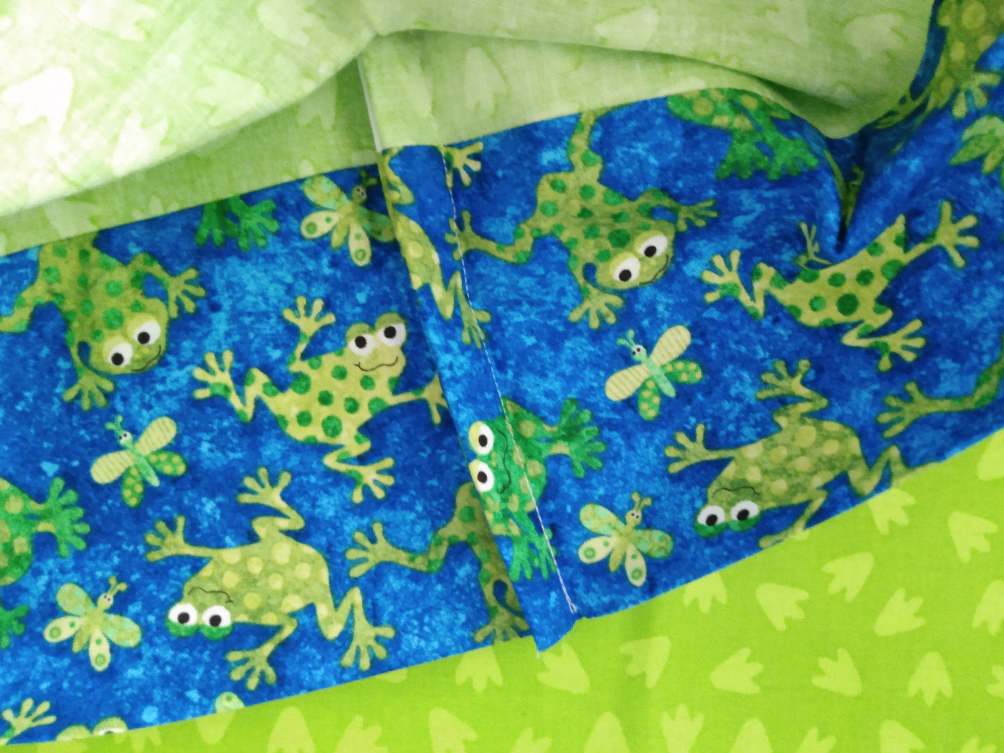 100% Cotton Pillowcase Green Frogs Prints