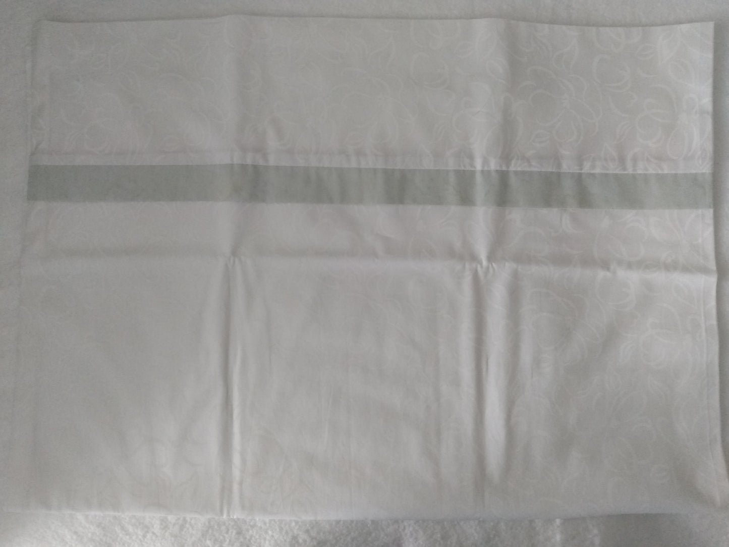100% Cotton Pillowcase White Floral Pale Green