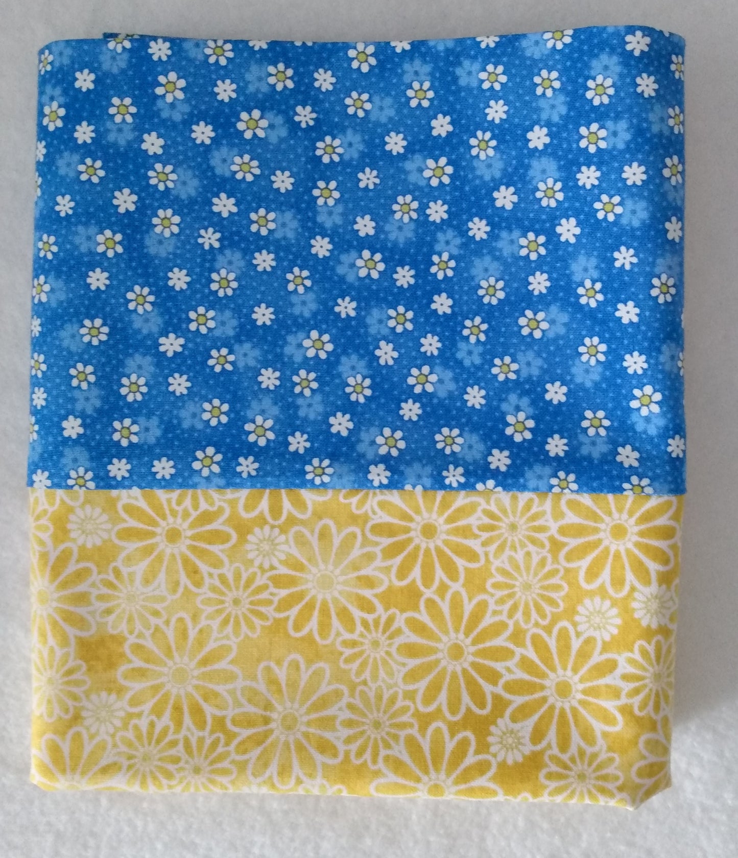 100% Cotton Pillowcase Daisies Yellow Blue